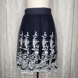 Alfani Black Skirt Embroidered Overlay Scalloped Edge Whimsigoth‎ Dark Romance S